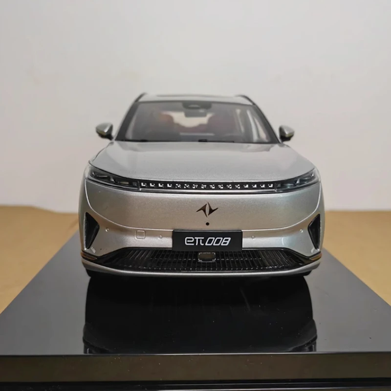 

Diecast 1:18 Scale Dongfeng e008 New Energy Simulation Alloy Car Model Collection Souvenir Display Ornaments Vehicle Gift