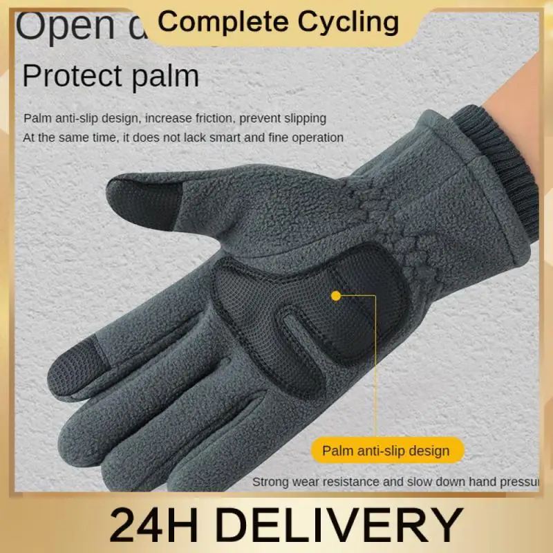 Couple Gloves Couple Anti-slip Touch Screen Autumn And Winter Gloves Ridding Gloves Polar Fleece Gloves Male Warm To The Skin