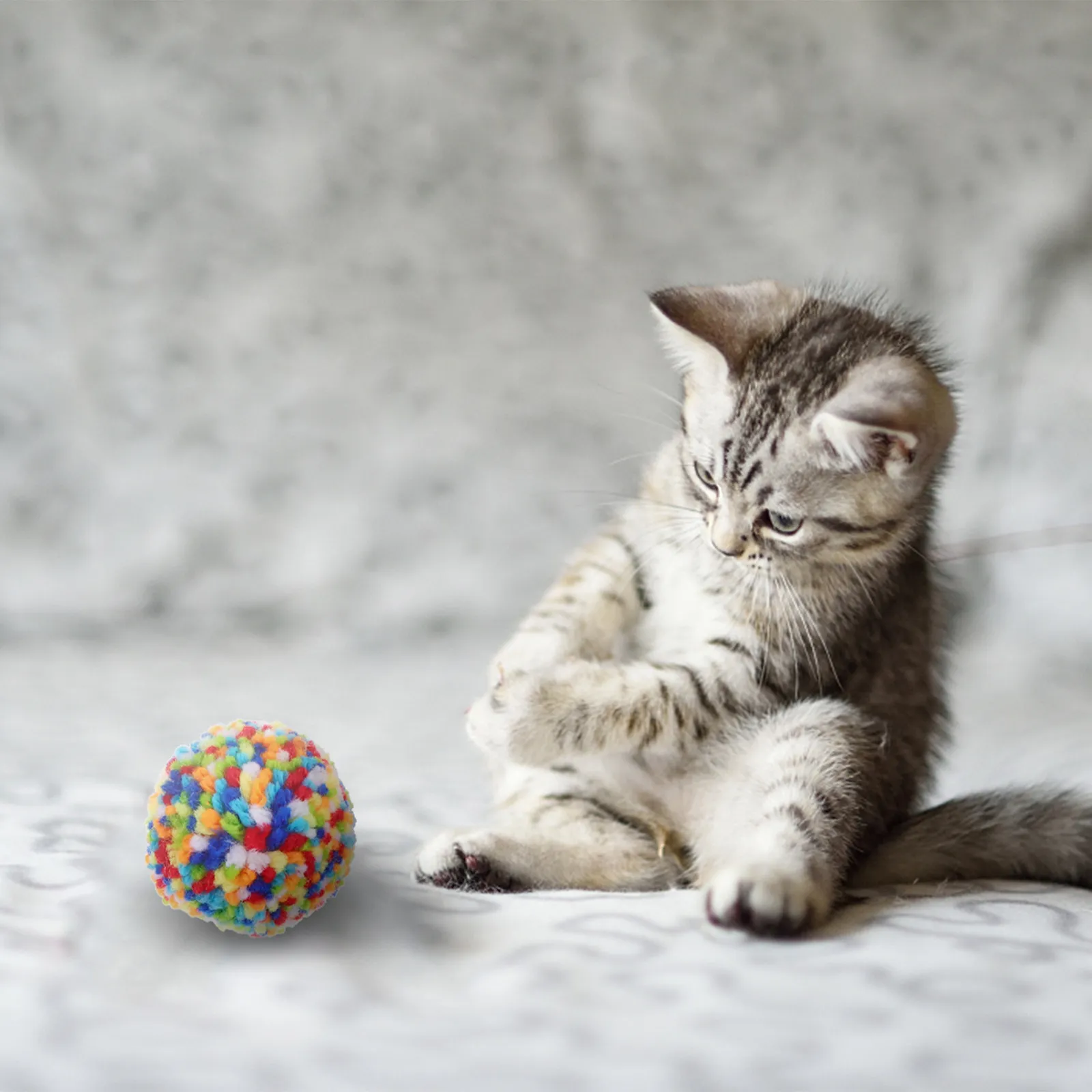 

Набор из 6 разноцветных интерактивных мячиков для кошек: идеальный размер для котят, для игр, тренировок, стачивания зубов и развлечений