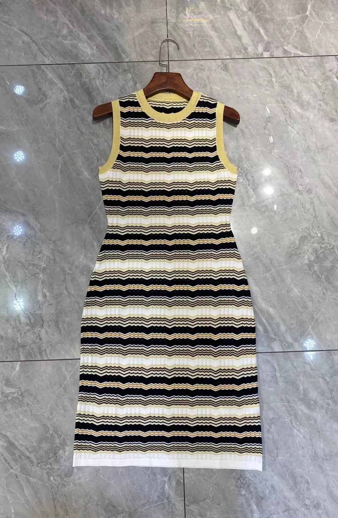 2 Colors Women's Striped Knitted Dress Round Neck Sleeveless Fashion Ladies Midi Robe