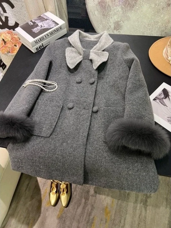 

Зимнее утепленное пальто-пуховик 2026: Новинка, стильный дизайн, антивозрастной эффект, мех, средняя длина, верхняя одежда из полиэфирного волокна