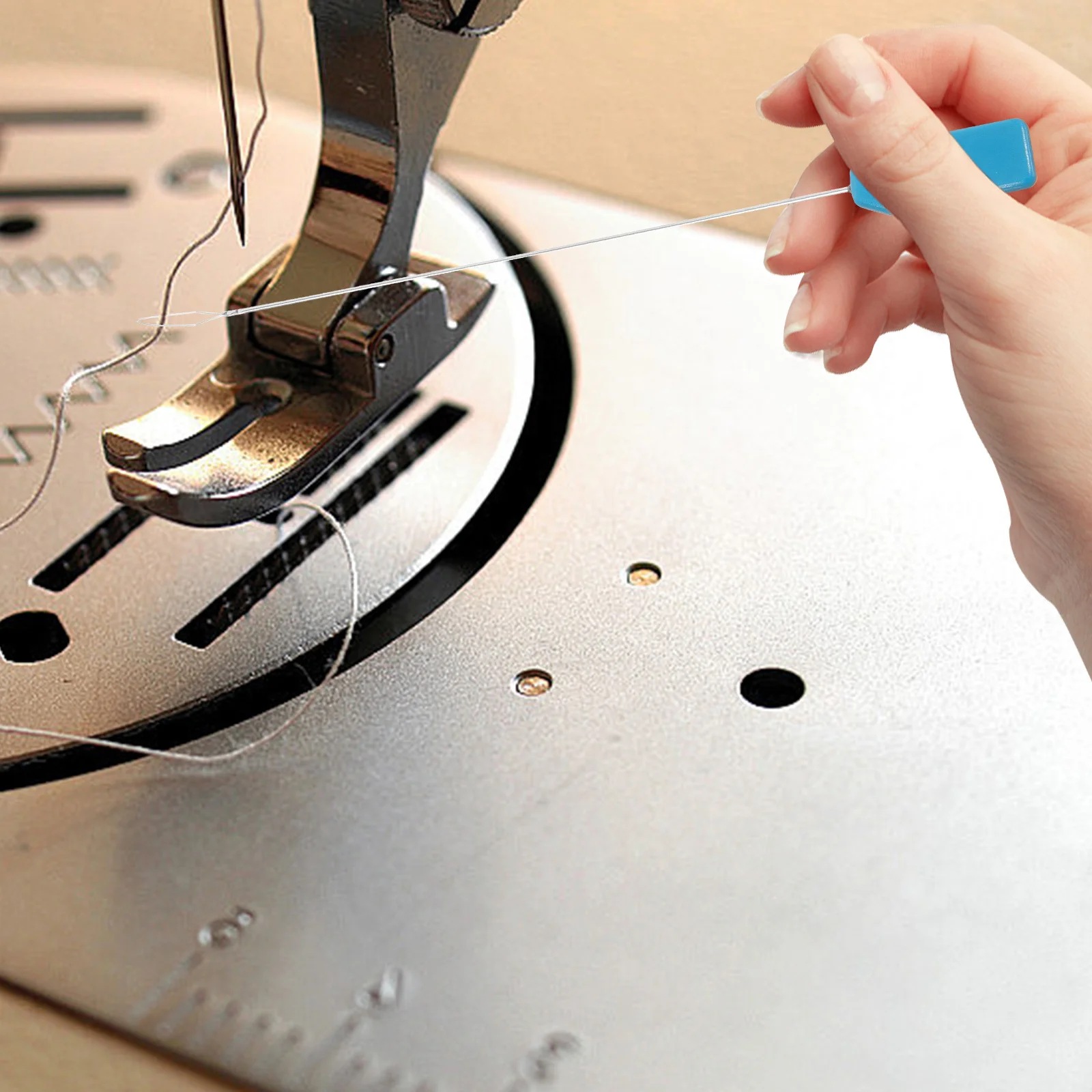 

1Set Needle Threader Plastic Drawstring Threading Device Smooth Edges for Thick Thin Strings Sewing Crafting Tool Household DIY