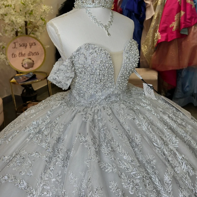 Gray Quinceanera Dresses Off The Shoulder Sequin Applique Lace Beads Tull Ball Gown Vestidos De 15 Anos Sweet 16 Dress