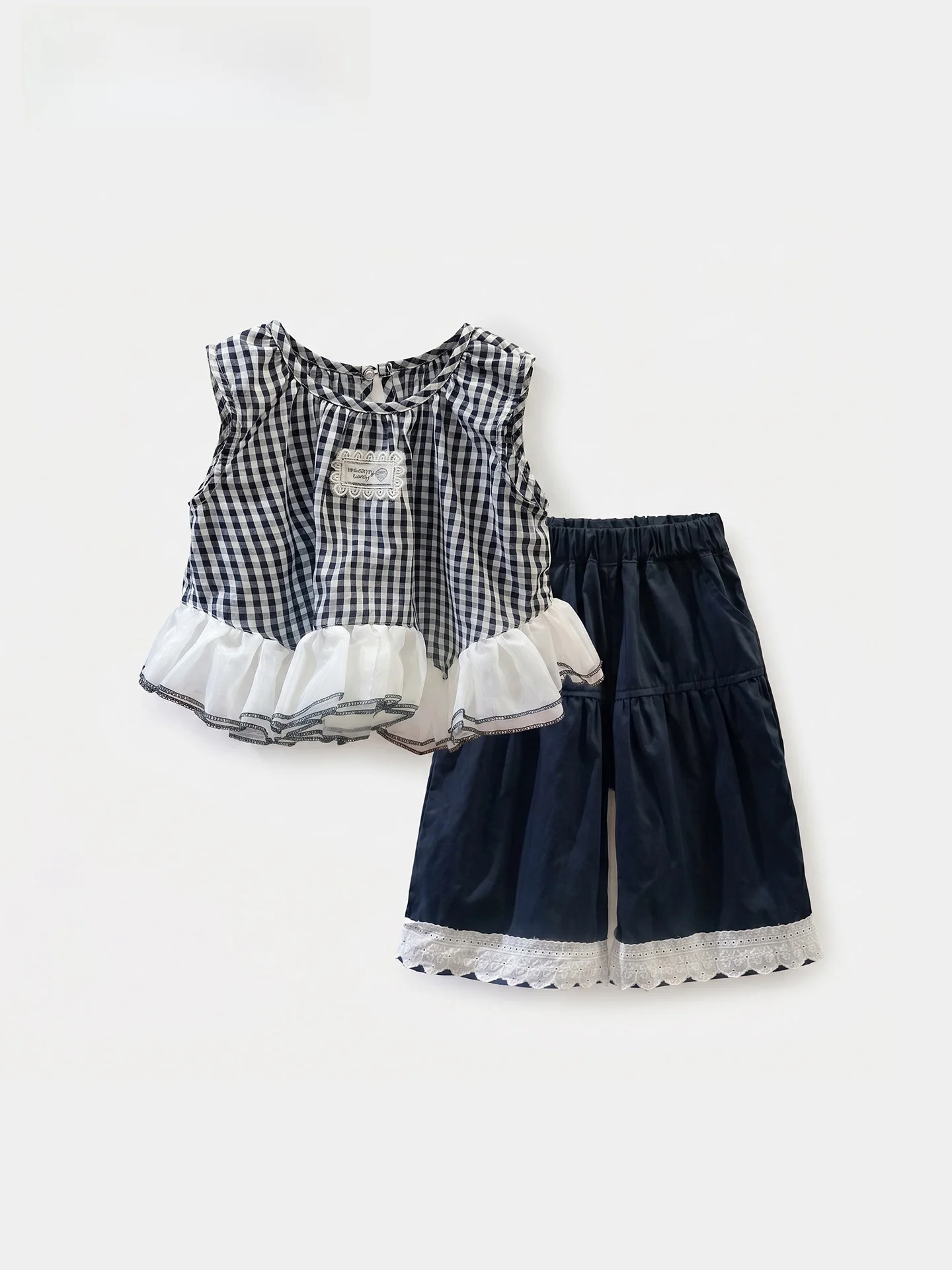 la-chapelle-children's-summer-outfit-girls'-sleeveless-plaid-skirt-and-top-set-breathable-cool-feeling-thin-model-shot-no-hat
