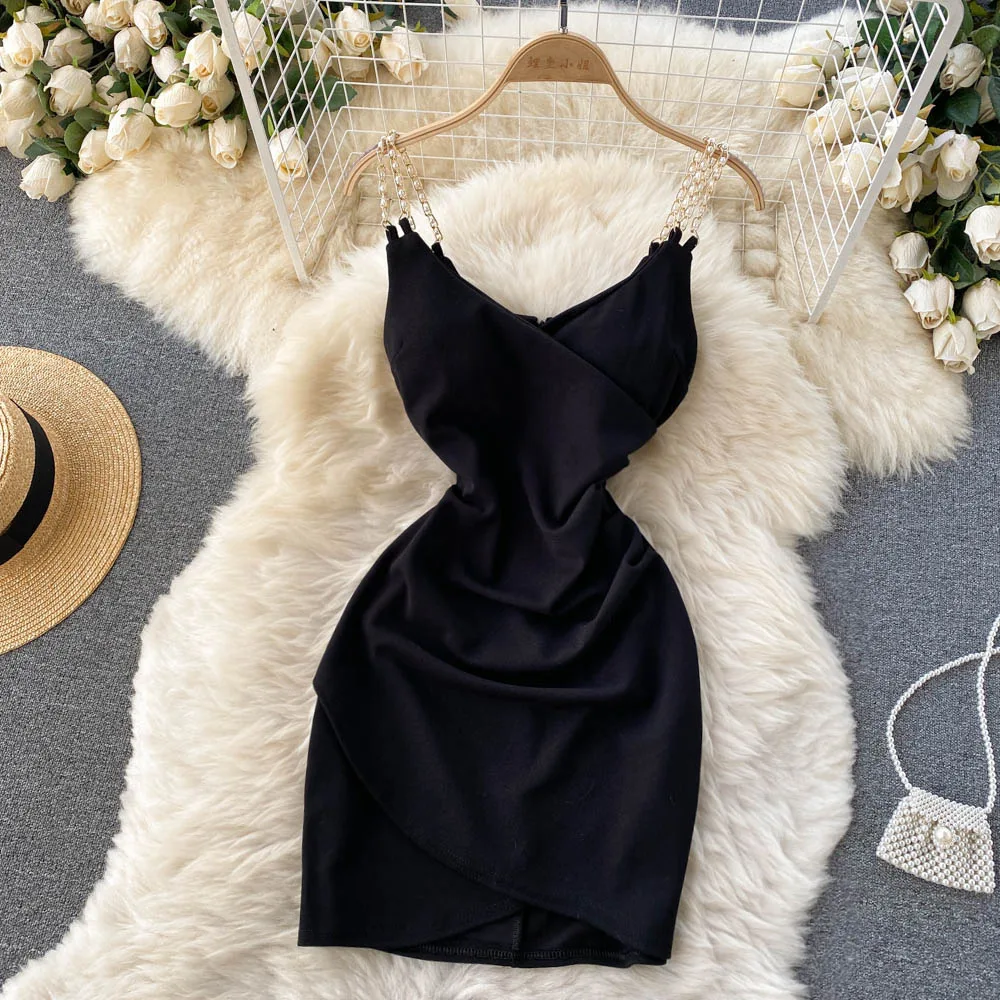 Temperament V-ausschnitt Frauen Ketten Spaghetti Strap Kleid Sommer Neue Dünne Gefaltete Party Kleid Sexy Weibliche Kurze Slip Kleid
