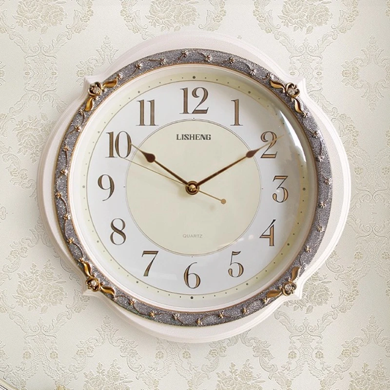 

European Style Living Room Wall Clock Restaurant Clock Mural Watch Room Decorations Corridor Mute Quartz Clock Home Decor Items