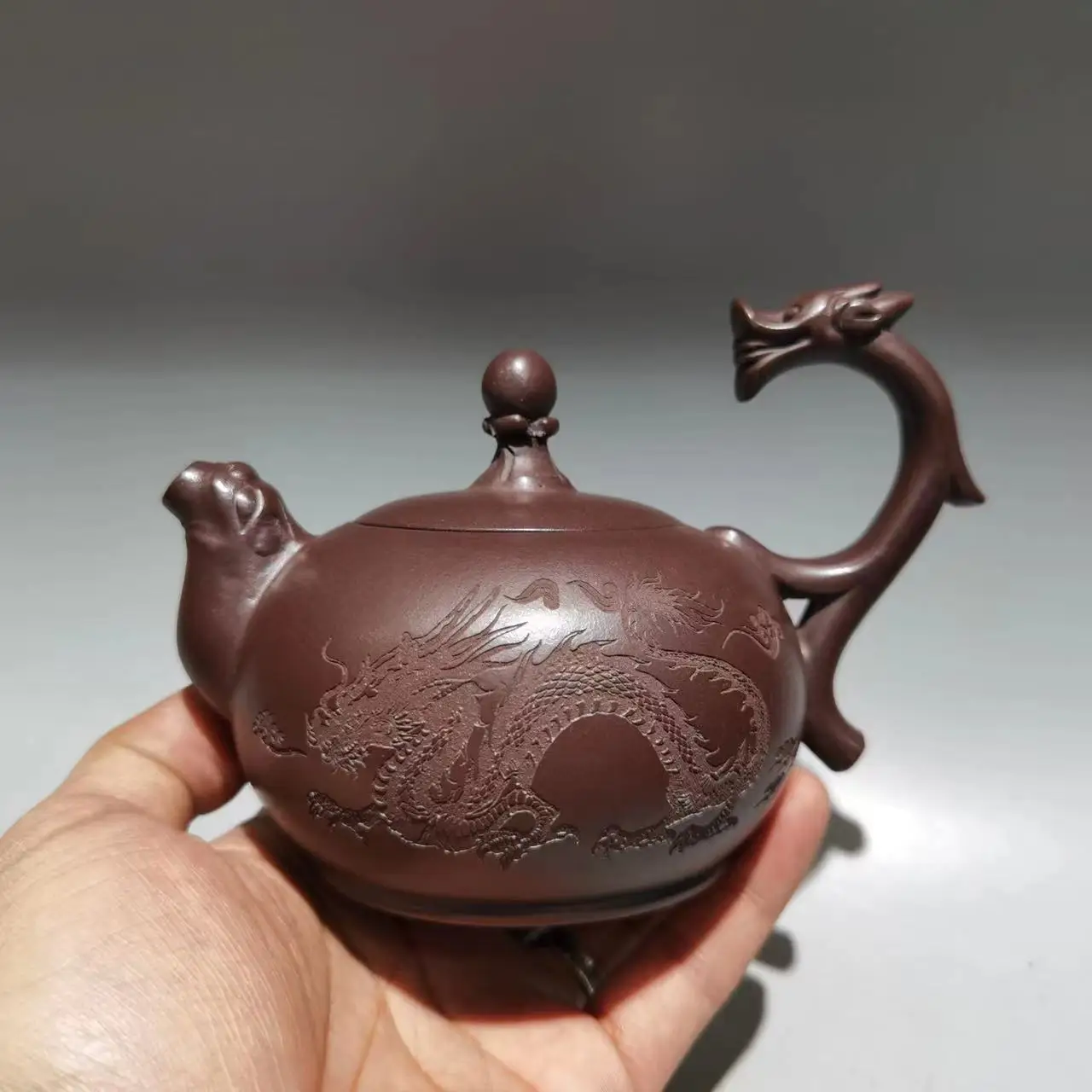 

Old Chinese Handcraft Enameled YiXing Zi Sha Clay (purple stoneware) Teapot ,Dragon splashing,with mark,Free shipping