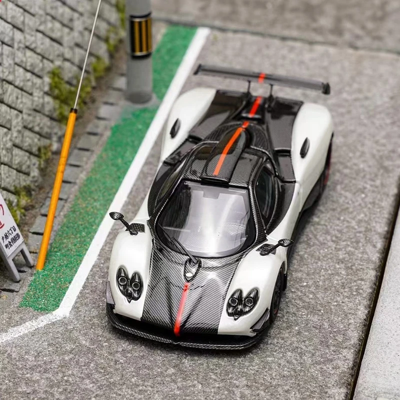 Fiberrun 1:64 Zonda Cinque engine opens alloy car model