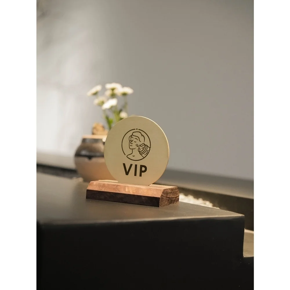 Solid Wood Base Copper Vertical Double Sided Name Vip Letter Board Table Number Qr Code Standing Seat Custom Brass Sign Plate