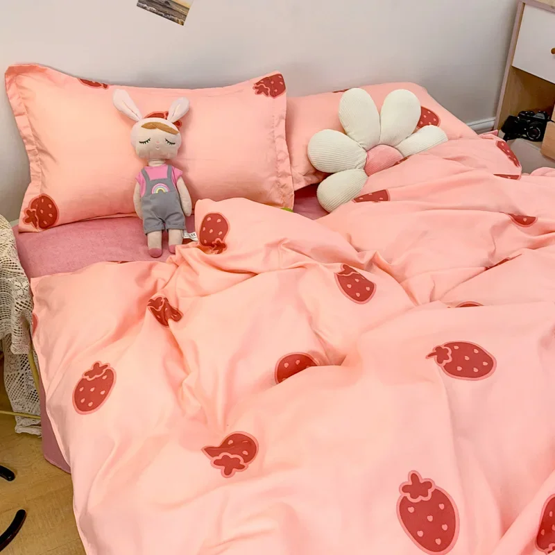 

Новинка 2023 года, комплекты постельного белья с милым мультяшным принтом, приятное для кожи, студенческое постельное белье для общежития, домашний комплект пододеяльников королевского размера