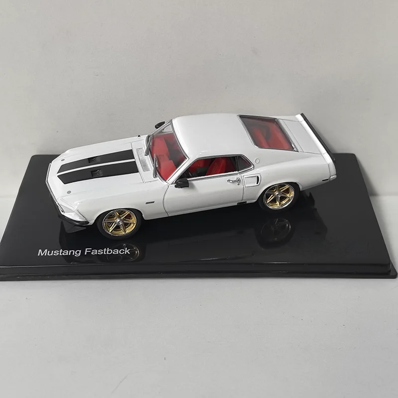 

Модель автомобиля IXO 1/43 Mustang Fastback из сплава, статическая коллекционная модель, украшение, праздничный подарок, игрушка, сувенир