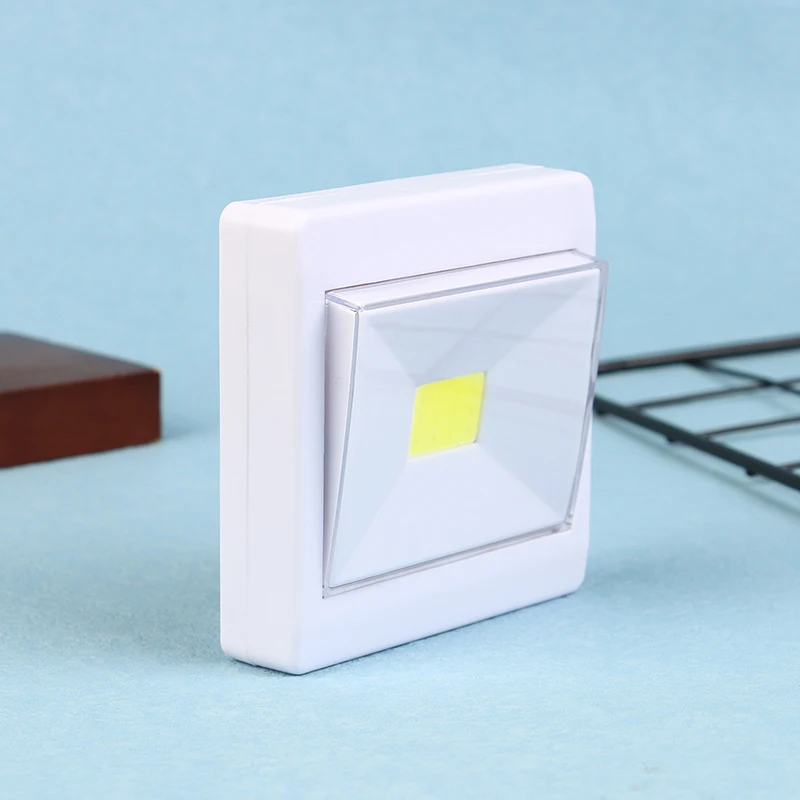 LED Bright COB สวิทช์สแควร์ Night Light แบตเตอรี่ขับเคลื่อนโคมไฟติดผนังไร้สายโคมไฟสําหรับตู้โรงรถตู้เสื้อผ้าบ้านห้องนอน