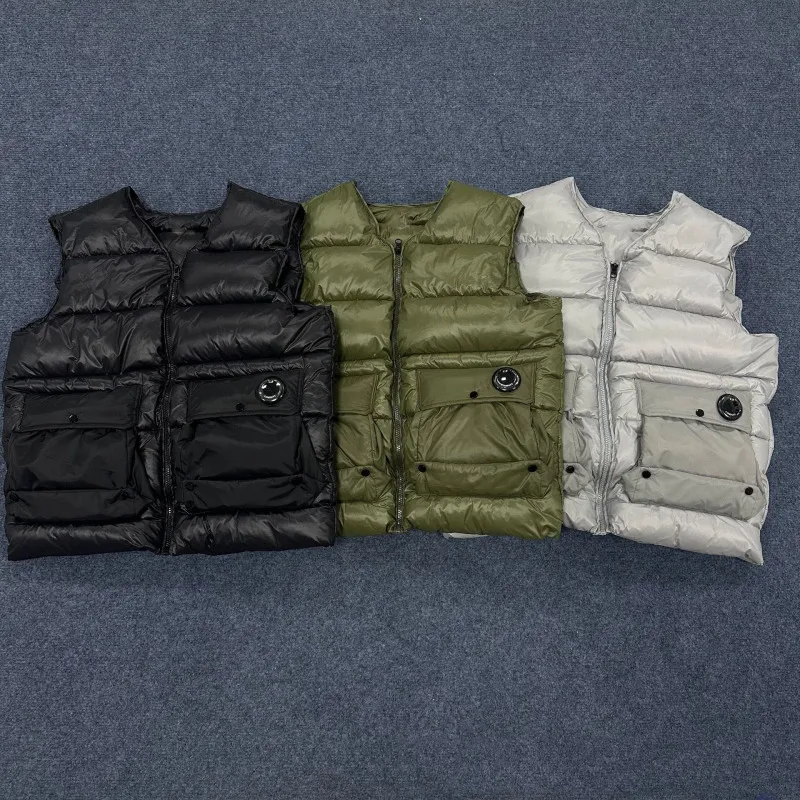 2025 European and American fashion brand autumn and winter new warm large pocket zipper sleeveless cotton vest