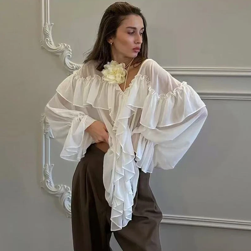 女性シフォンブラウス女性白ルーズ V ネックランタンスリーブシースルートップスフレンチエレガントなフリル女性女性シックなプルオーバー