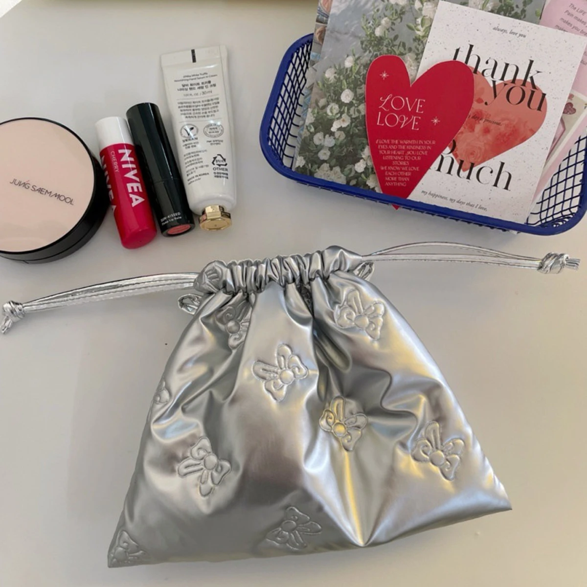 

Korea Bow Drawstring Bag Silver Leather Card Holder Travel Organizer Bag Storage Pack Lipstick Portable Travel Makeup Bags