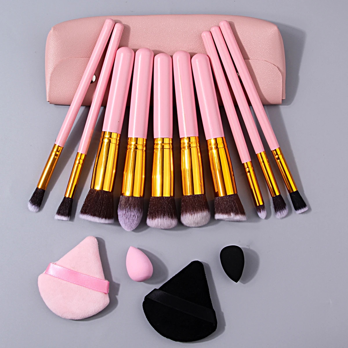 15-delige high-end multifunctionele make-upborstelset, mini-spons ei/driehoekige poederdons zonder poeder plakken, opbergtas