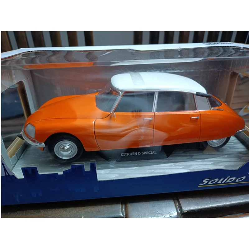 1:18 Scale Citroen D SPECIAL Alloy Car Model Ornaments