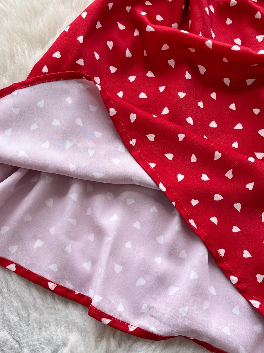 Foamlina مغرية رغبة نقية فستان بكتافة حمراء المرأة 2025 الصيف الفرنسية مثير مطوي الخصر نقطة القلب طباعة الساتان فستان قصير