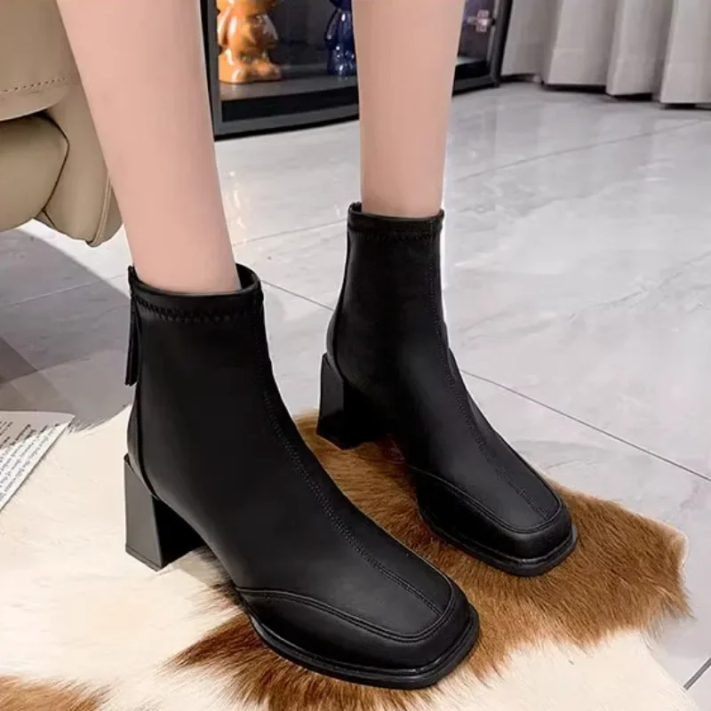 

Теплые непромокаемые ботильоны большого размера, новые женские ботильоны, удобные и элегантные трендовые женские короткие туфли из искусственной кожи 20л.