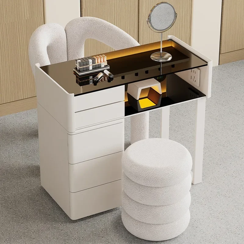 

Professional Manicure Table Cream Style Nail Table Fashionable Light Luxury Tavolo Unghie Professionale Salon Design Tables
