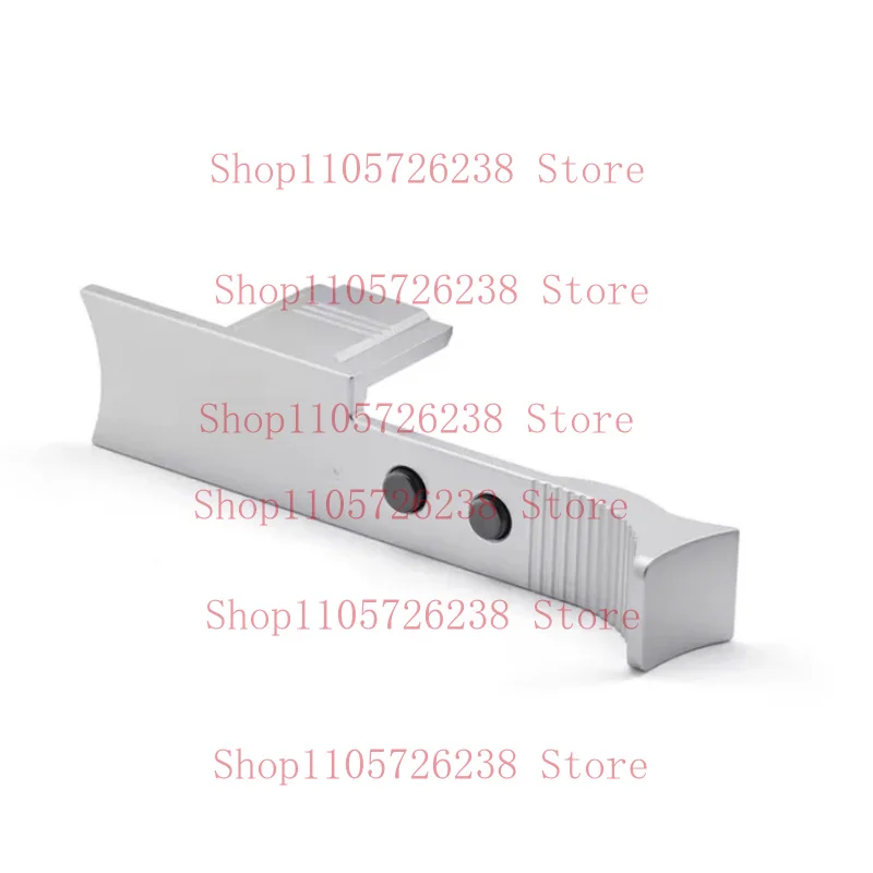 empunadura-ergonomica-para-el-pulgar-con-soporte-metalico-para-el-dedo-para-la-camara-leica-q3-en-color-negro-y-plateado-accesorios-de-fotografia