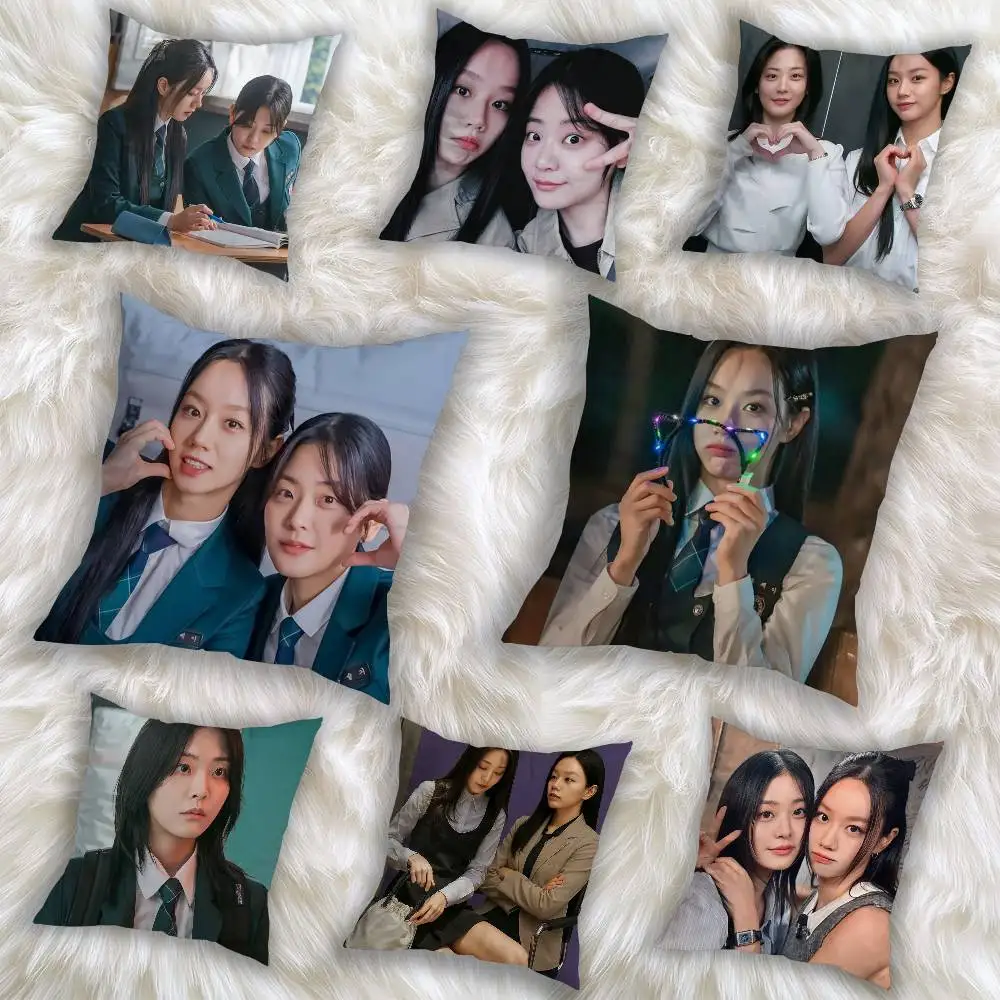 

L-Lee Hyeri C-Chung Subin-ES Pillow Case Pillow Case Living Room Sofa Cushion Cover Suitable For Home Bedroom Room Decoration