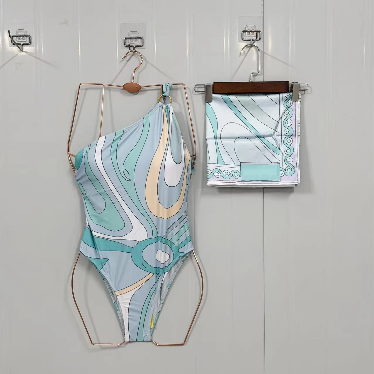 Classic Design Women's Light Blue Scarf One-shoulder Swimsuits with Signature Letter Logo Luxury Brand Women's One-Piece Suits