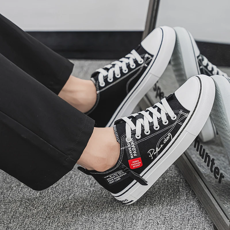 

Весенне-летняя новая тенденция, креативный дизайн с граффити и буквенным узором, удобная повседневная модная спортивная парусиновая обувь с низким берцем