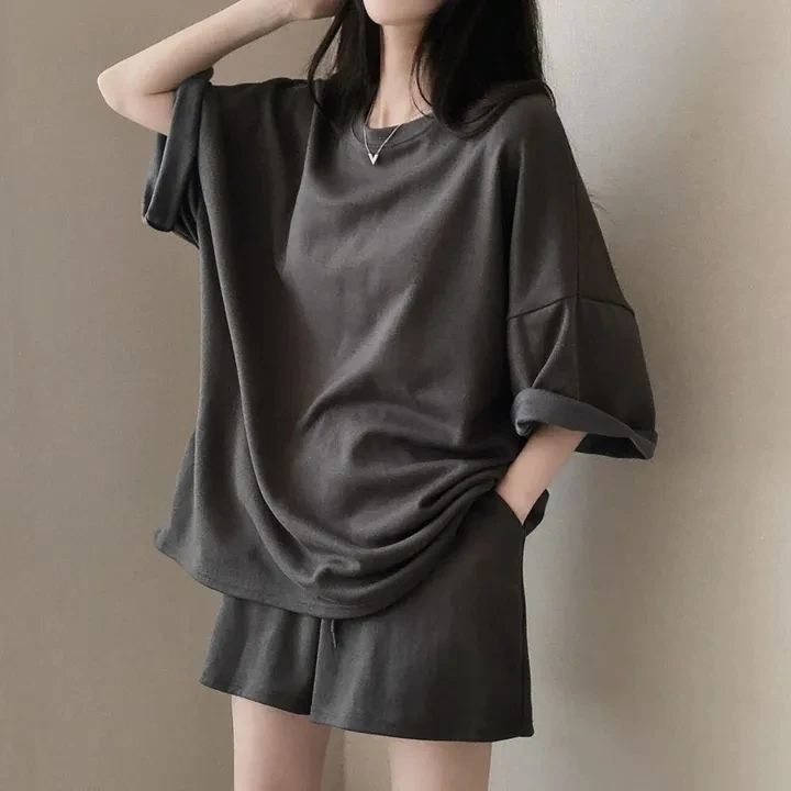 

2026 Summer New Chic Korean Style Casual Loose Short Sleeve T-Shirt Fashion Shorts Two-Piece Set Women's High Waist Shorts
