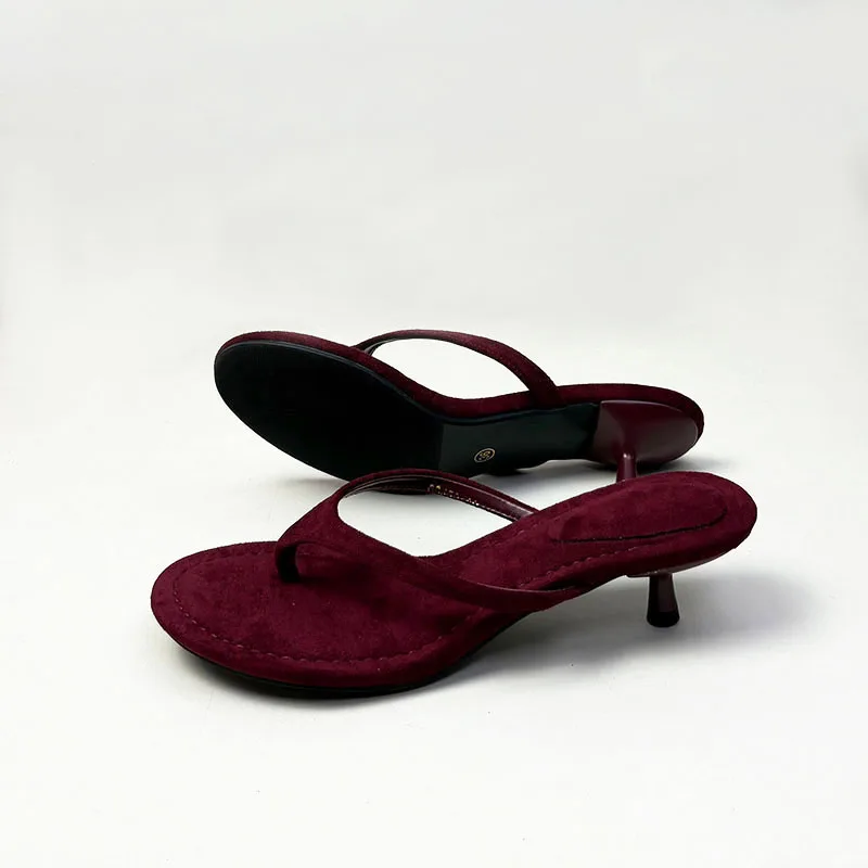 Modische runde Zehenpartie, rutschfeste Damen-Slipper mit dünnem Absatz, Flip-Flops, Sandalen, Pumps, bequeme Damen-Slipper mit Absatz. – Detail 11