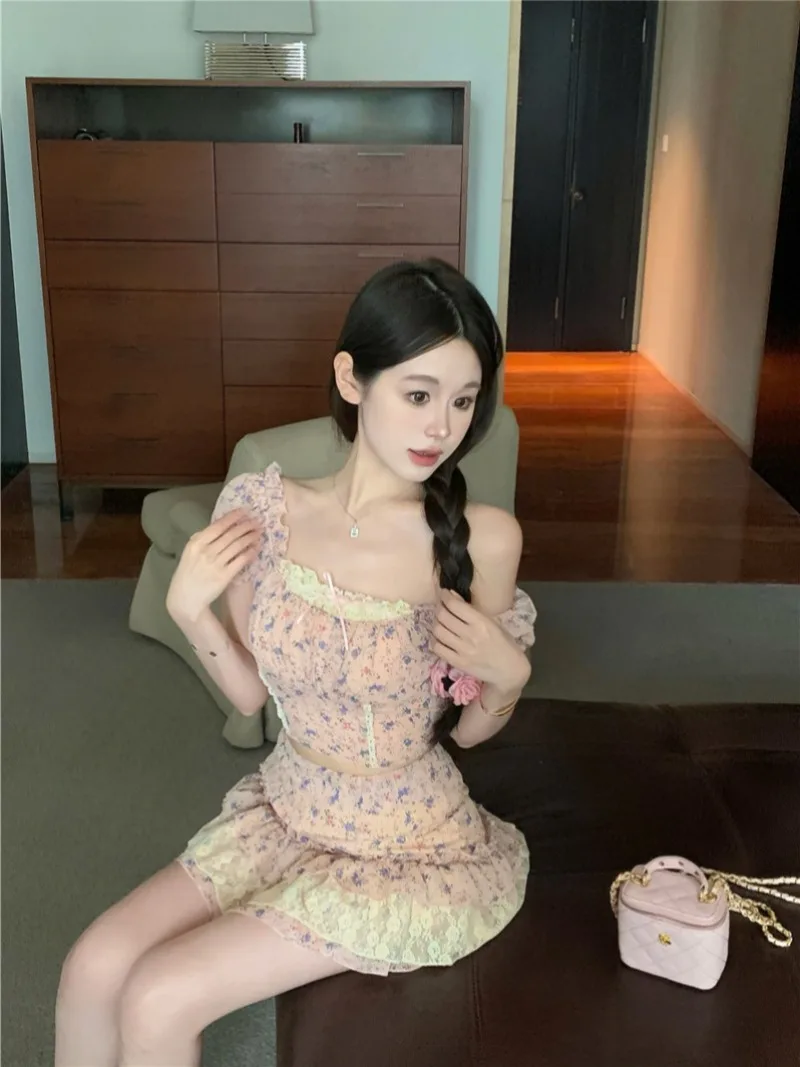 Korean Sweet Floral Print Top Skirt Two-piece Set Women Lace Patchwork Contrast Color Slim Summer Spicy Girl Fashion Lady Wear