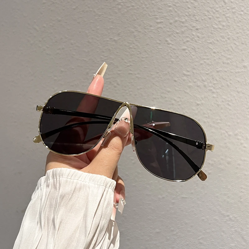 KAMMPT Oversized Pilot Sunglasses Men 2026 New in Fashion Vintage Metal Rim Decor Shades Women Brand Design Casual Sun Glasses
