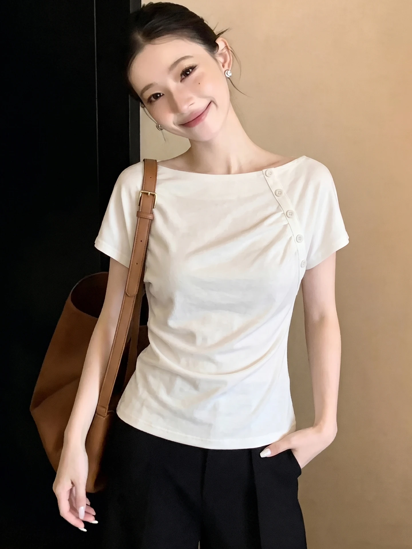 

Korean Style Short Sleeve T-Shirt Women's Pure Color Fashionable Summer Top Easy to Wear Comfortable Fit Versatile Basic Crew...