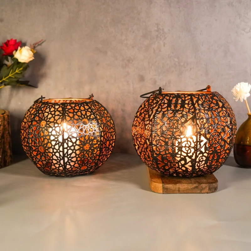 Hollow Out Wrought Iron Circular Pendant Candle Holder Lantern Candlestick Scene Atmosphere Decoration Home Decoration