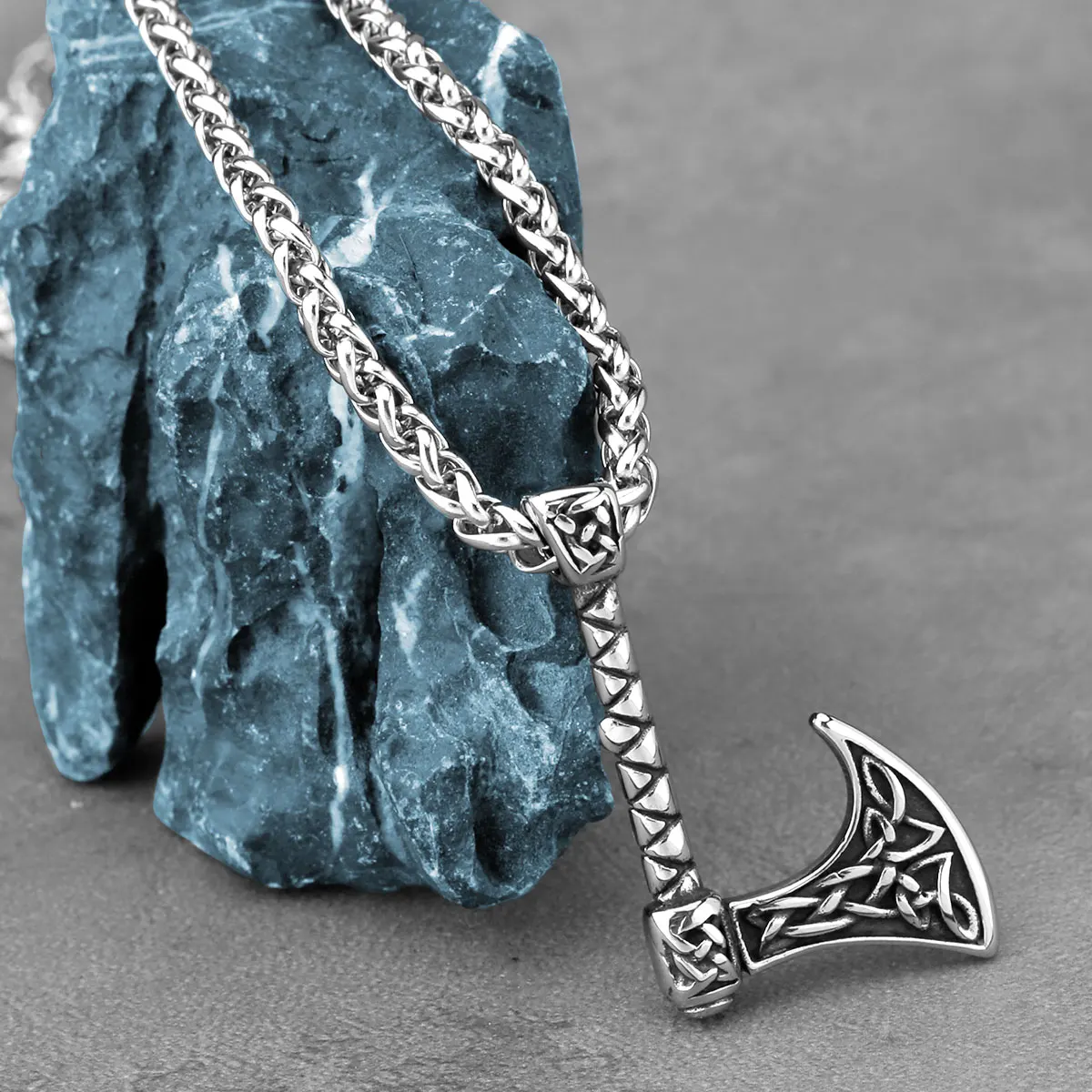 Stainless Steel Viking Axe Rune Necklace Men's Vintage Fashion Celtic Knot Pendant Necklace Creative Punk Jewelry Gift Wholesale