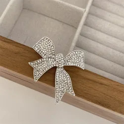 Trendy Exquisite Sparking Rhinestone Bowknot Brooches For Women Unisex Elegant Bow Brooch Pin Office Party Charm Jewelry Gifts