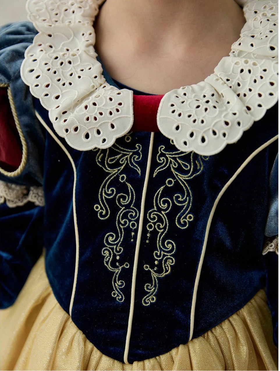 Snow White Children's Dress Girls Blue Princess Velvet Dresses Elsa Frozen Cosplay Winter Dress for Kids Party Gown 3-12Years view 2