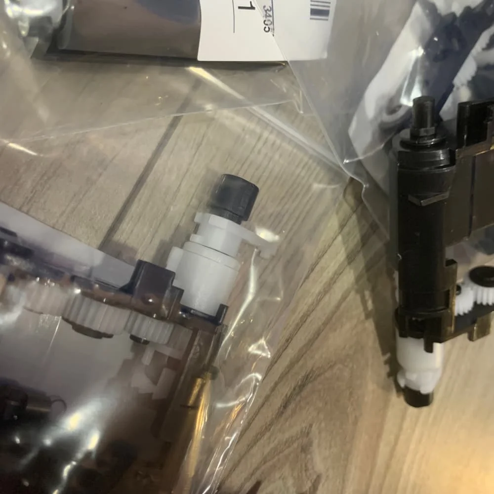 

1 шт. рамка ролика подачи захвата JC93-00524A JC93-00525A для Samsung ML2160 ML2165 SCX3400 SCX3405 M2020 M2021 M2022 M2070