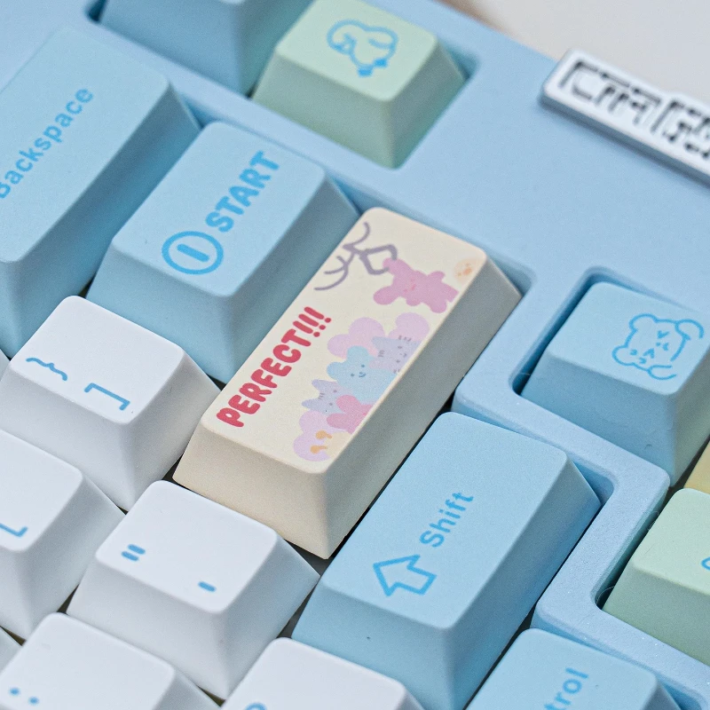 

Doll Machine Keycaps Custom Sublimation PBT Cherry Profile Key Cap Cute Blue Cartoon Anime Point Keycap for Gamers Design Gift