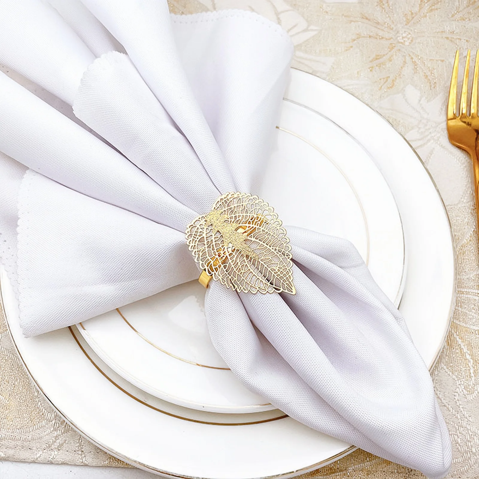 Stylish Simple Luxurious Pearl Golden leaves Napkin Rings Metal Napkin Holders for Table Decoration and Accessories Wedding
