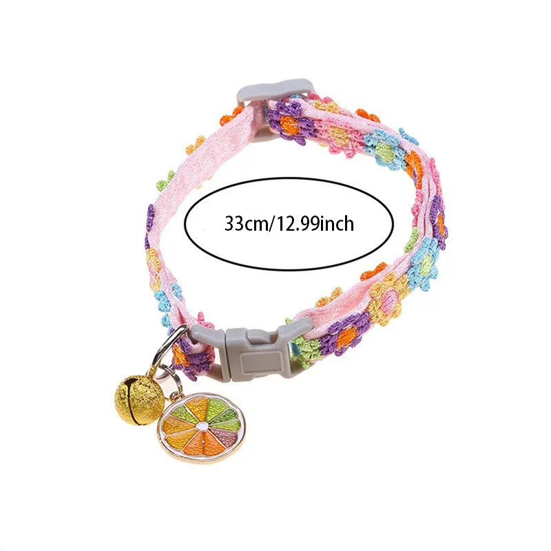 Collier pour animaux coloré avec clochette et empreintes pattes_voghion.com