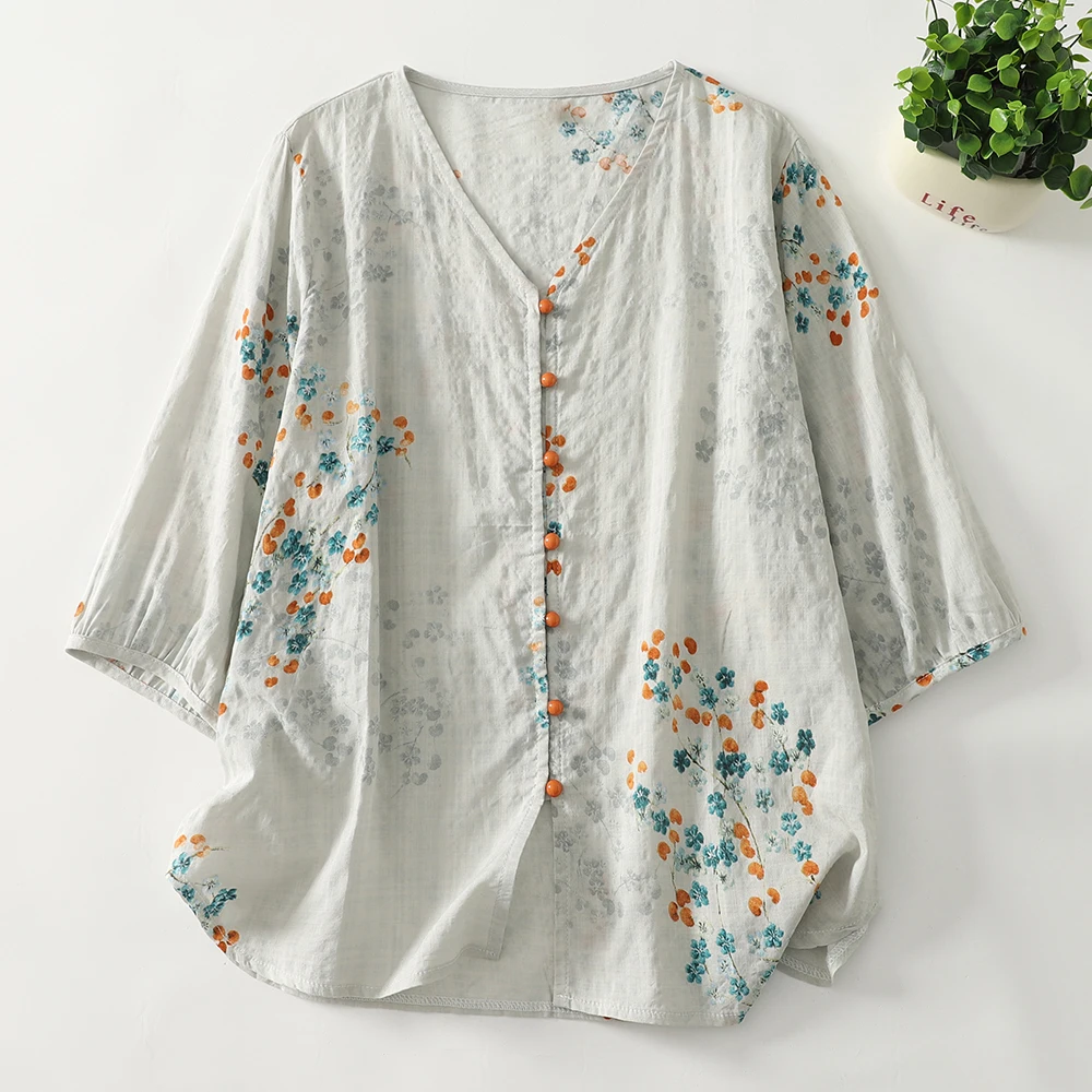

Cotton and Linen Printed V-neck Five-minute Sleeve Cardigan Female Summer New Design Loose Large Size Temperament Casual Tops