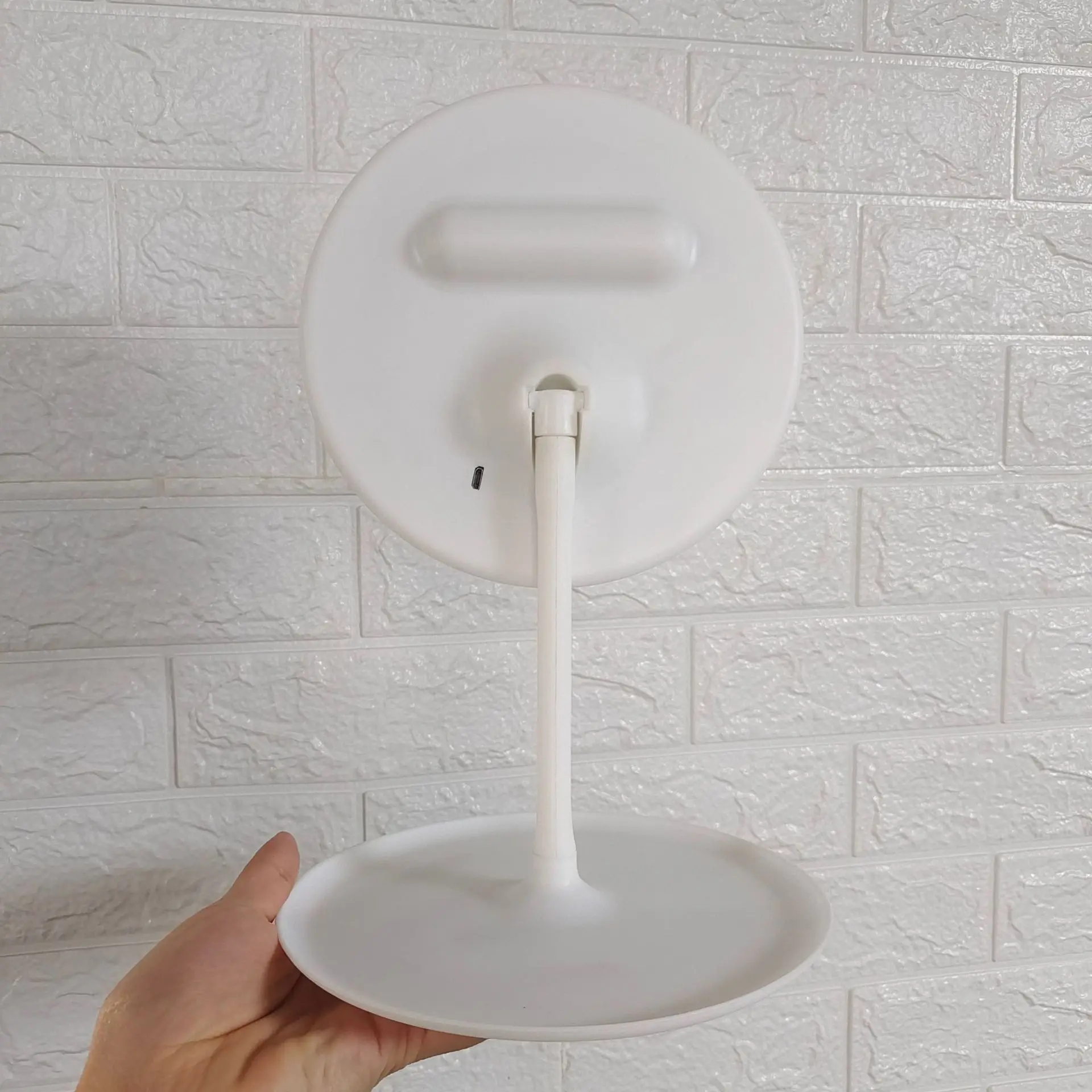 Wiederaufladbarer LED-Schminkspiegel, Touch-Steuerung, 3-Farben-Licht mit Vergrößerung, tragbarer, zusammenklappbarer Kosmetikspiegel für Reisen