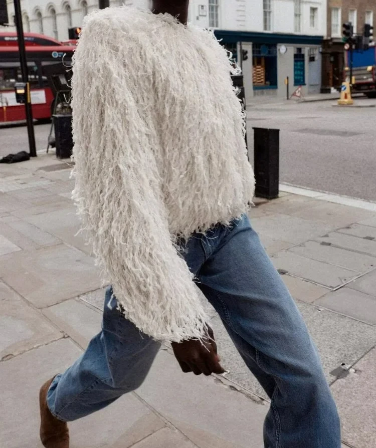 

Однотонное короткое пальто из искусственного меха, женское модное пальто с круглым вырезом и длинными рукавами, пушистая свободная верхняя одежда, женские зимние повседневные пальто Highstreet