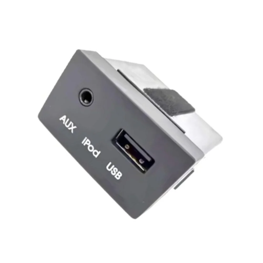 For HYUNDAI i30 2009-2012 AUX USB Reader Port Adapter Socket 961202R500 961202R000 for Front Placement Direct Replacement
