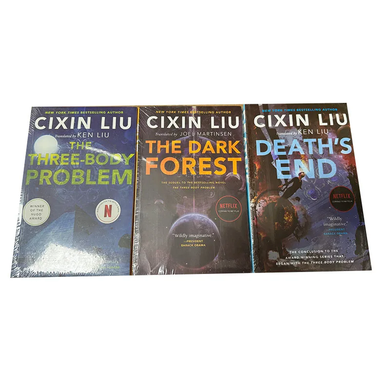 1 كتاب النسخة الإنجليزية من ثلاثية ليو سيكسين "الجسم الثلاثة" هي كتاب الرواية الإنجليزية للخيال العلمي