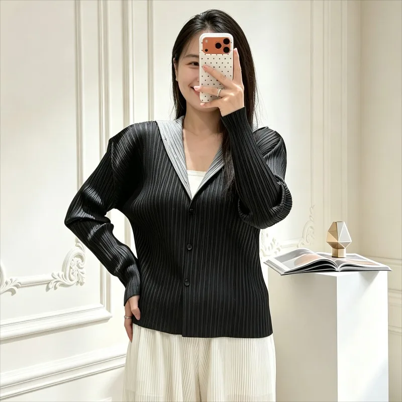 Miyake Pleated Long Sleeve Top 2026 Autumn New Turn-down Collar Color Block Simple Fashion Draped Elastic Women's Button  Jacket