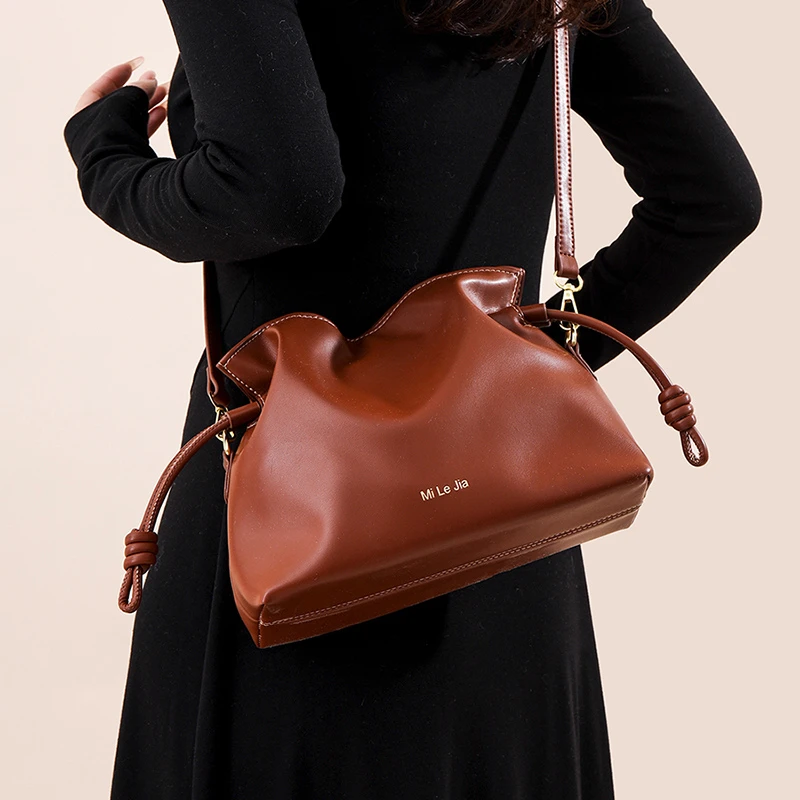 PU Drawstring New Shoulder Bags High Quality Lightweight Fashion Versatile Solid Color Sewing Thread Women's Crossbody Bags