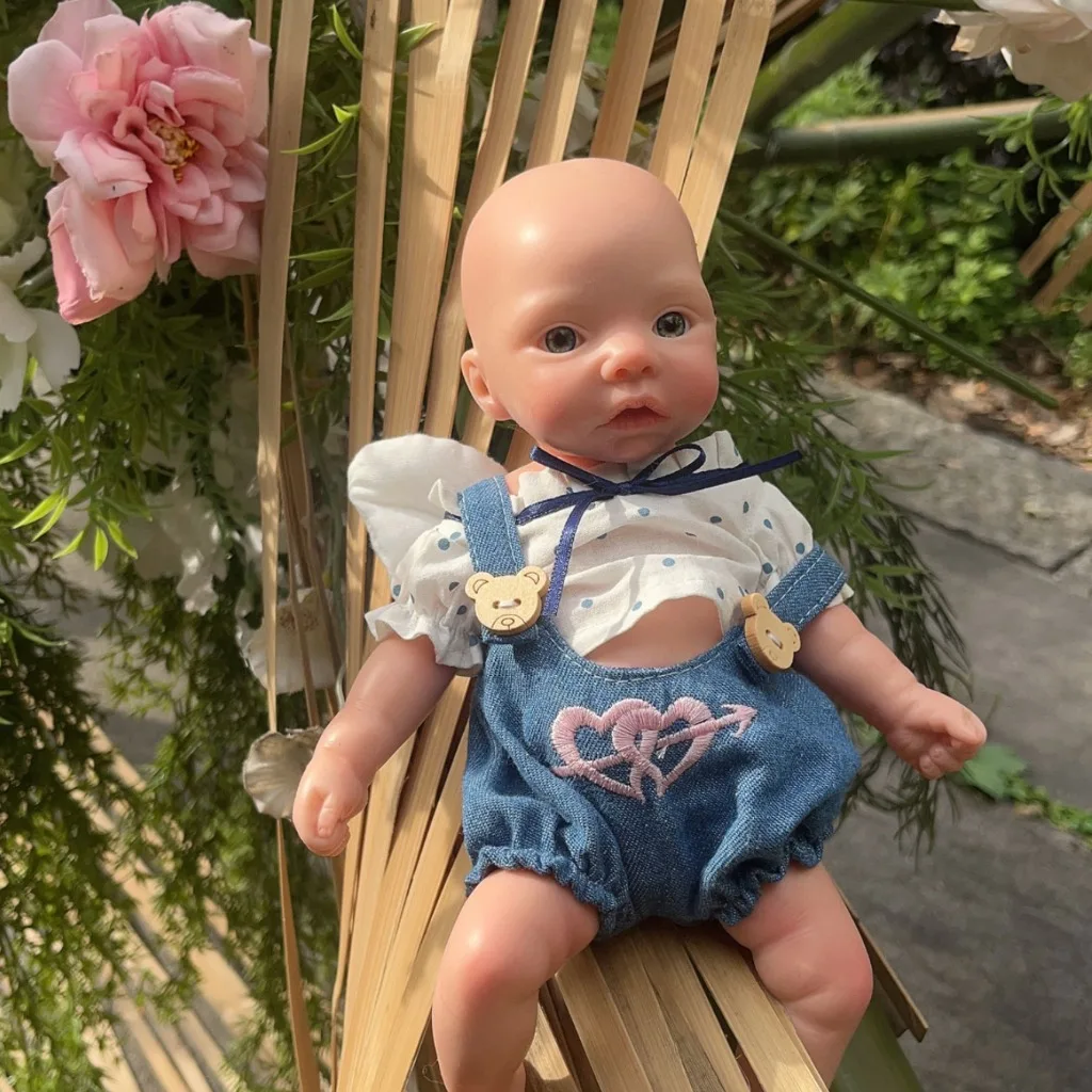 

1 PC Solid Silicone Reborn Girl Handmade Soft Touch Bebe Newborn Baby Girl For Children Birthday Gifts