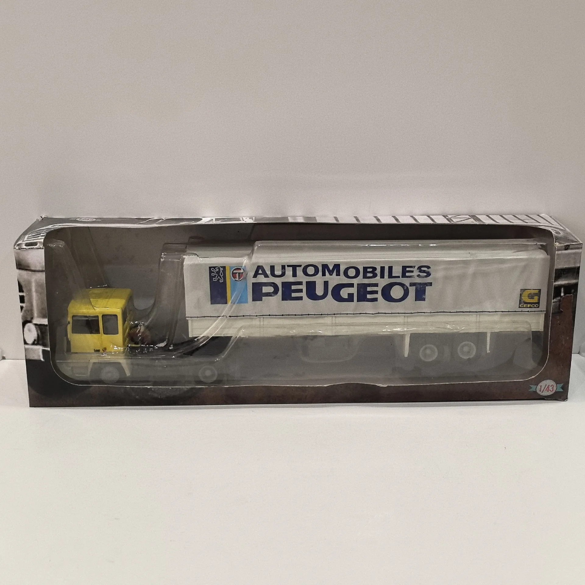 

Diecast IXO 1/43 Scale BERLIET TR280 Berliet Tractor Truck Model Head Alloy Body Plastic Car Model Collectible Toy Gift Souvenir